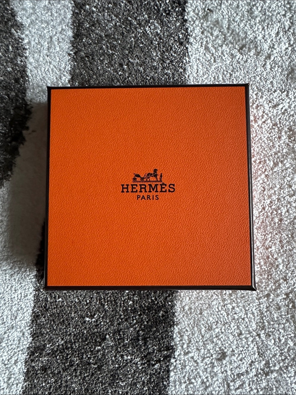 Hermes bracelet pouch, box and  ribbon 3.75” x 3.75” - Picture 3 of 5